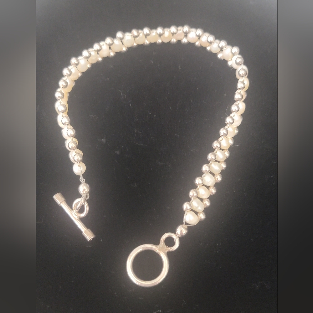 Silpada Vintage Silver And Freshwater Pearl Bracelet with Toggle Clasp